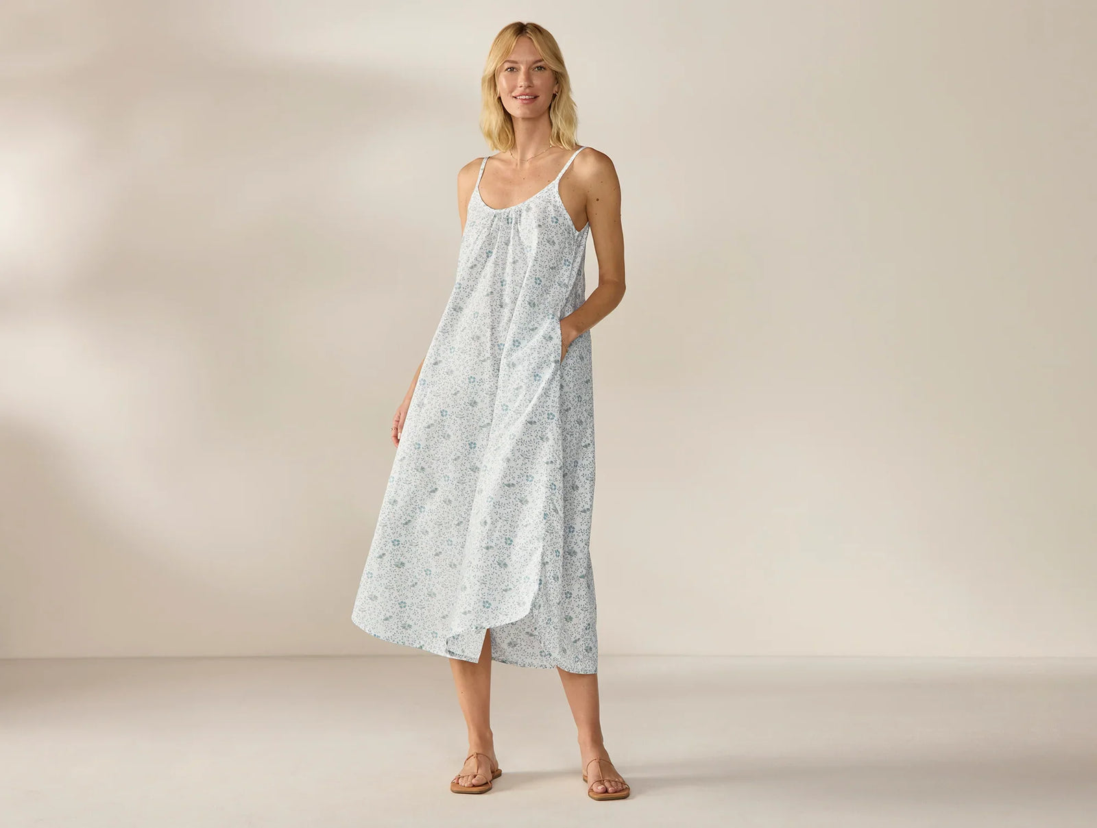 Coyuchi Medium Tidal Meadow Women’s Isla Organic Cotton Night Dress