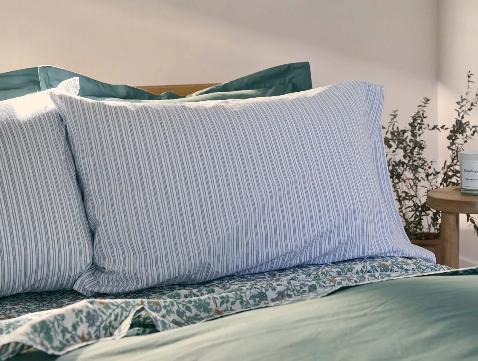 Coyuchi Organic Crinkled Percale Fitted Sheet