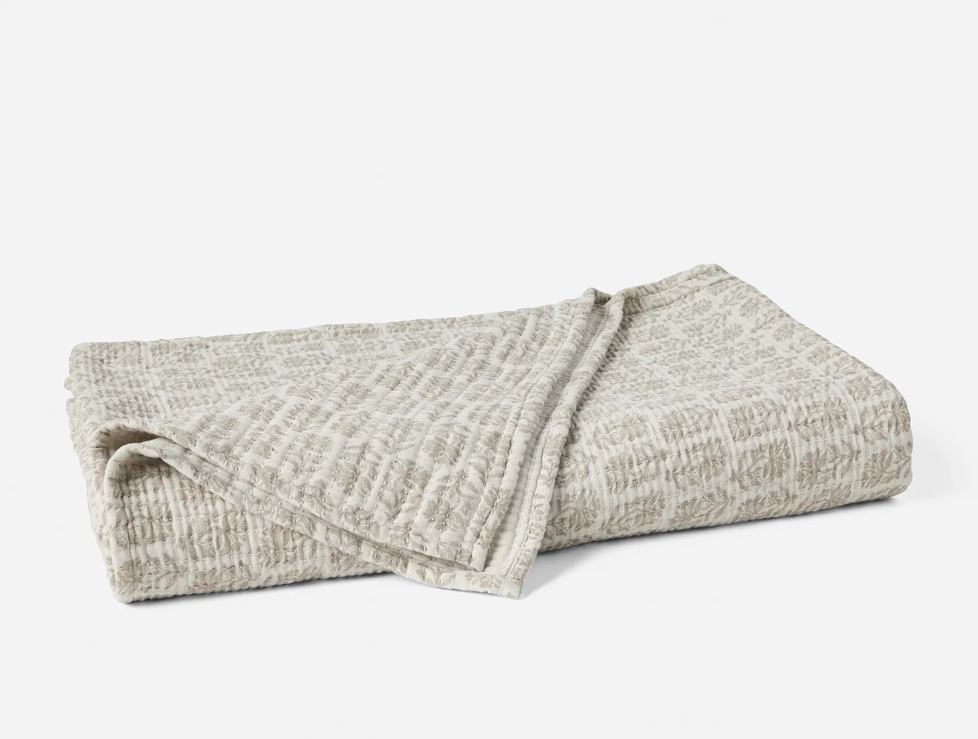 Coyuchi Full Queen Sand Chrysanthemum Mirada Organic Matelasse Blanket