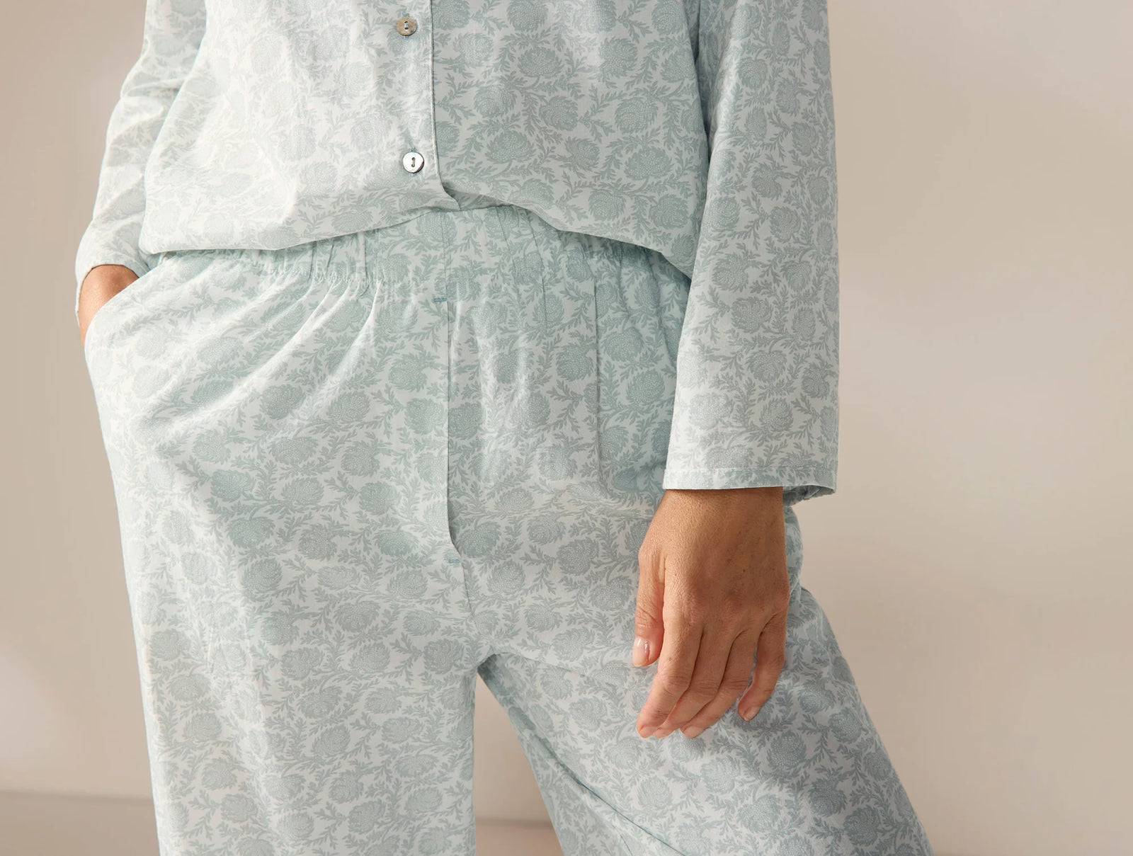 Coyuchi Medium Dew Robles Women's Isla Organic Cotton Long Sleeve Pajama Set