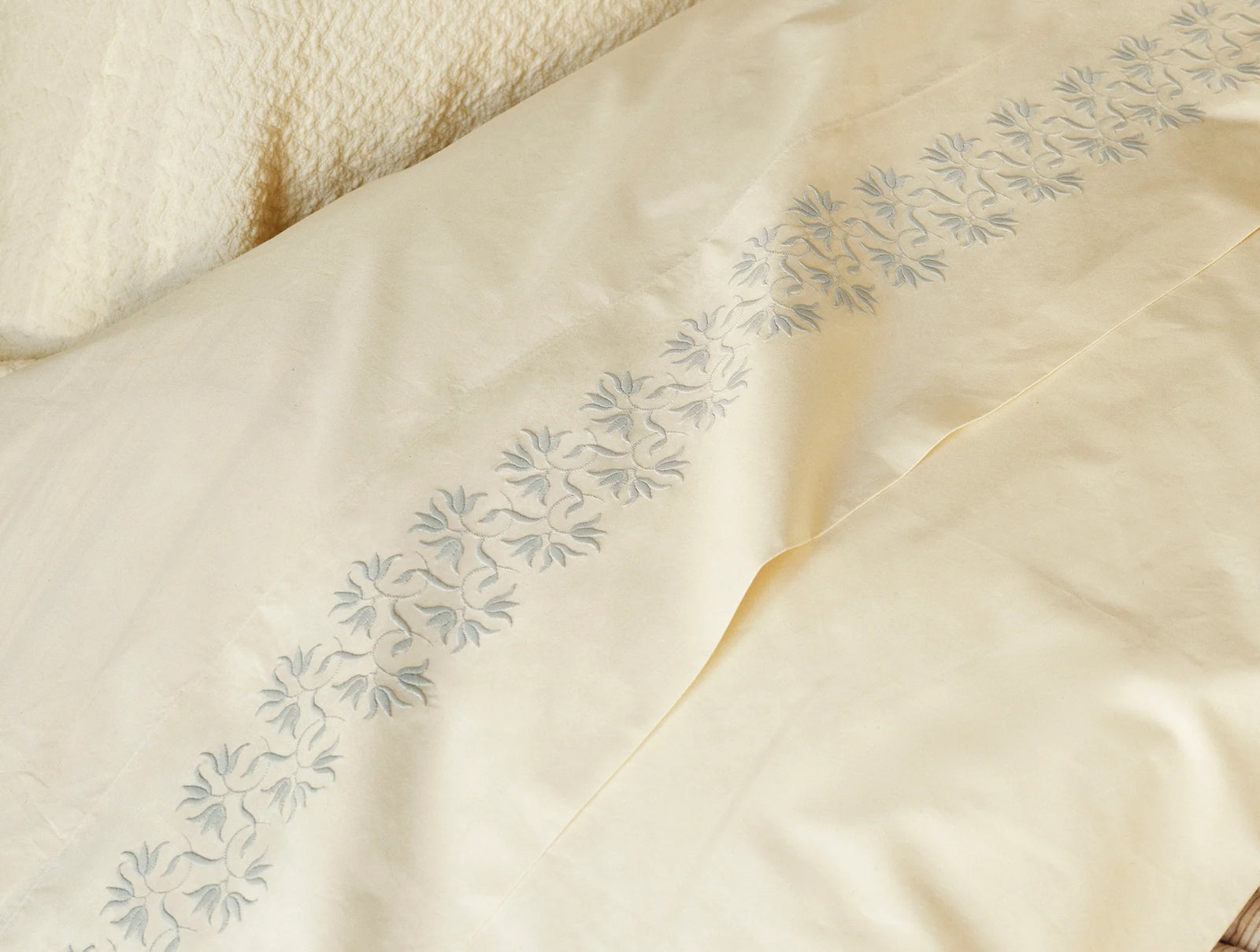 Coyuchi Twin Seal Lily Refined Organic Percale Sheet Set