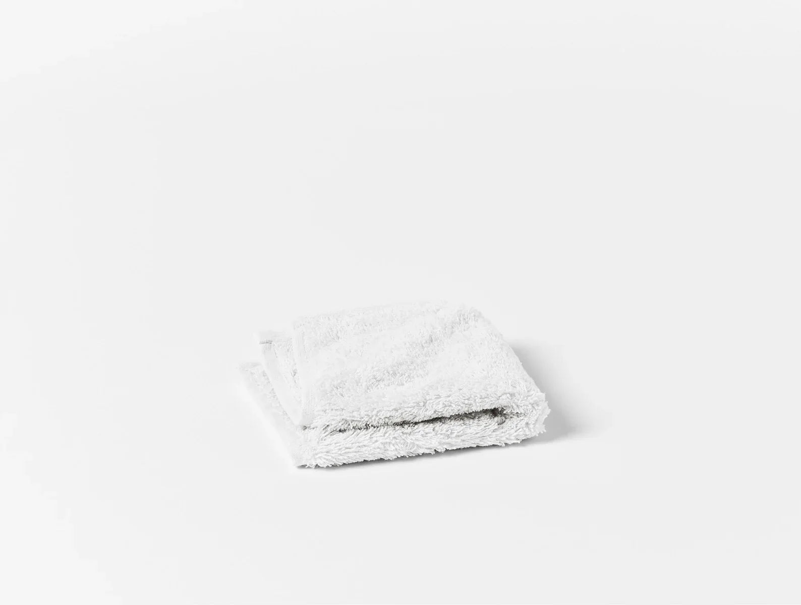 Coyuchi Wash Cloth Alpine White Cloud Loom Organic Towels & Bath Mat