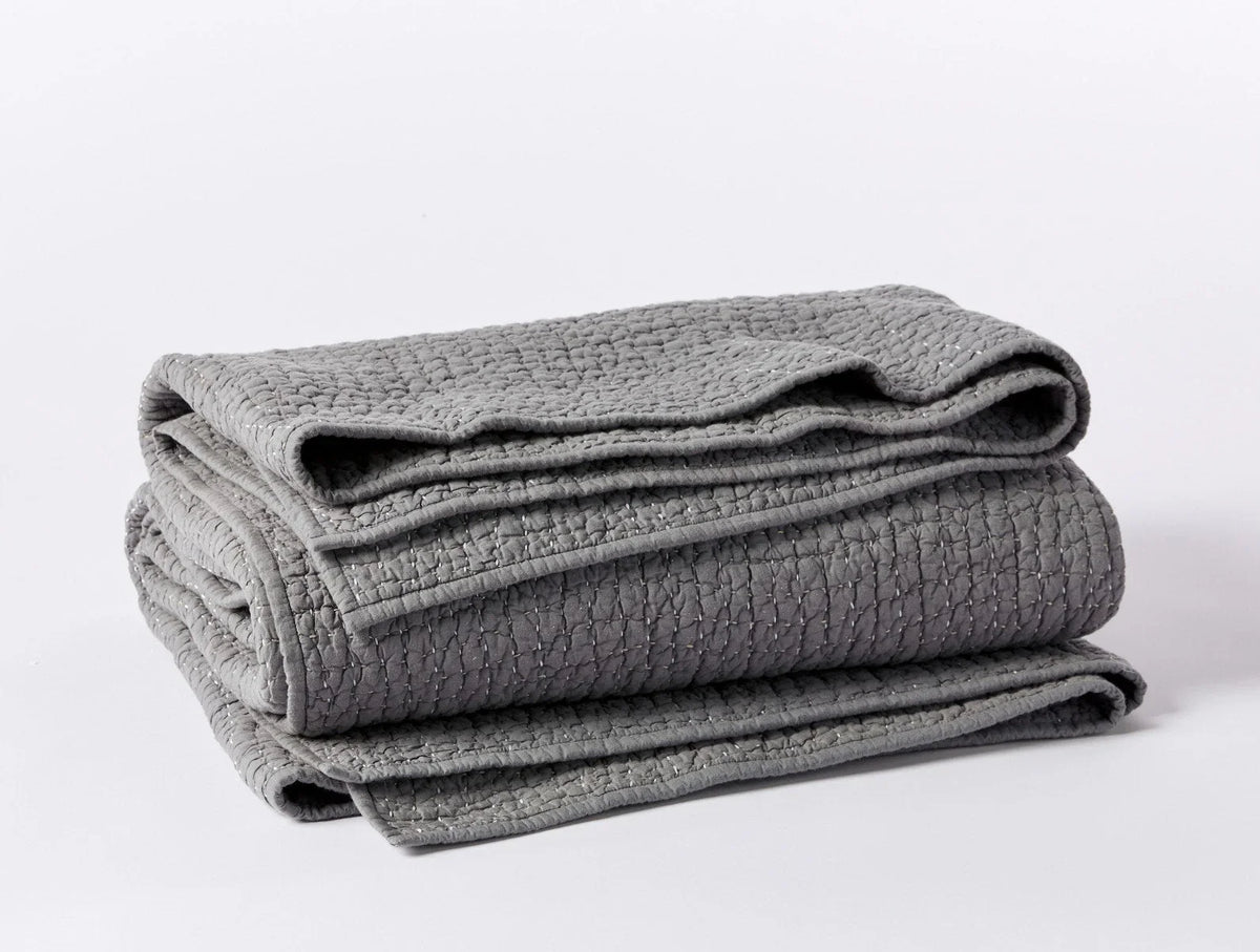 Edredón orgánico cosido a mano con guijarros 