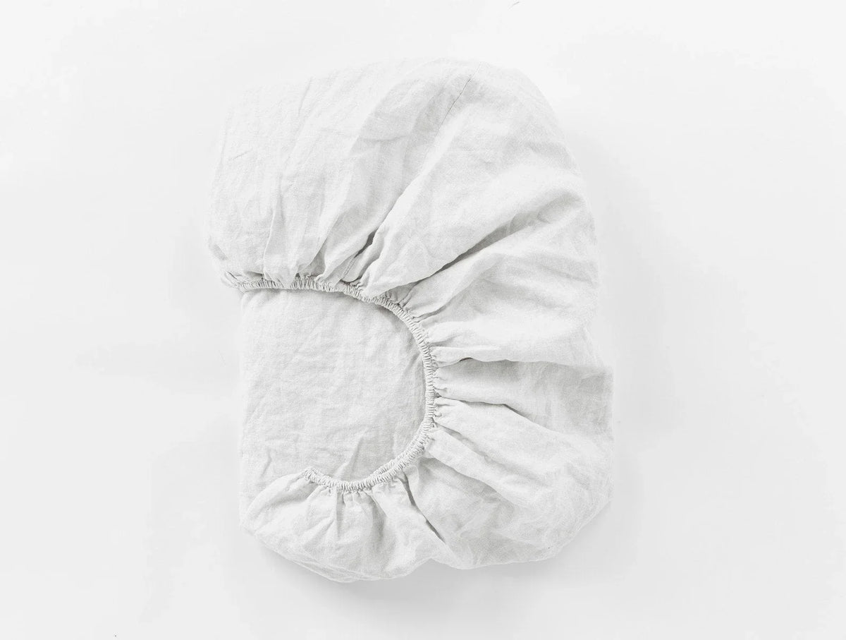 Coyuchi Full Alpine White Organic Relaxed Linen Fitted Sheet