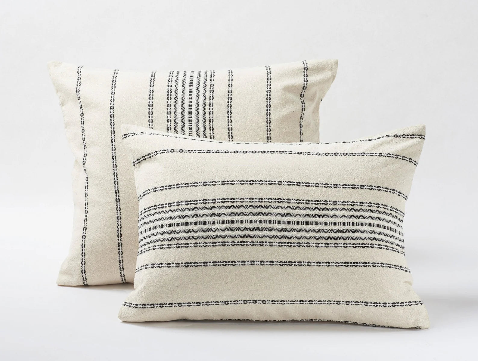 Coyuchi Standard Sham Ivory w Black Rippled Stripe Organic Duvet Cover