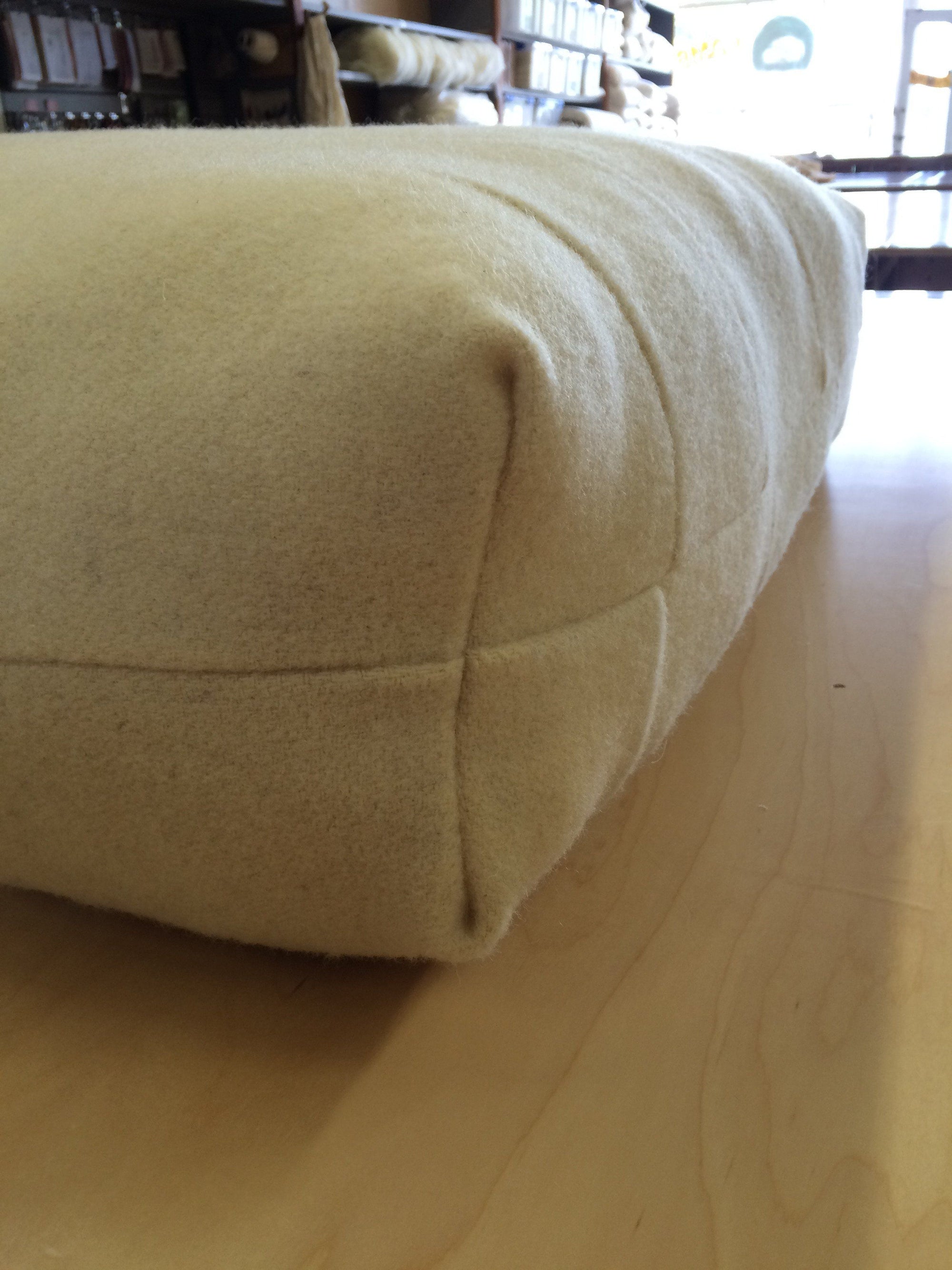 Holy Lamb Organics Natural Pet Beds