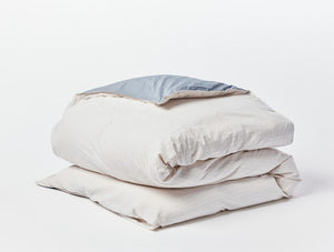 Coyuchi Steel blue/Undyed W/Indigo-Mid Gray Reversible Organic Crinkled Percale Duvet Cover